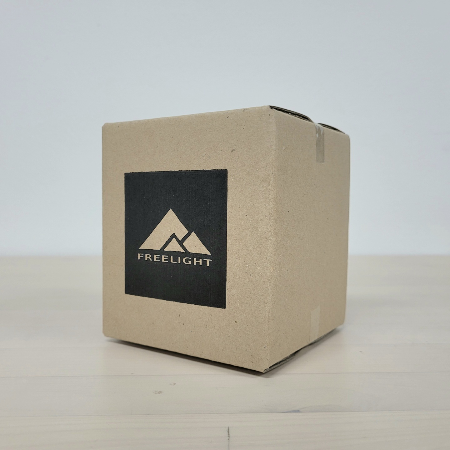 ダンボール箱オーダーメイドの制作事例-商品梱包・パッケージ