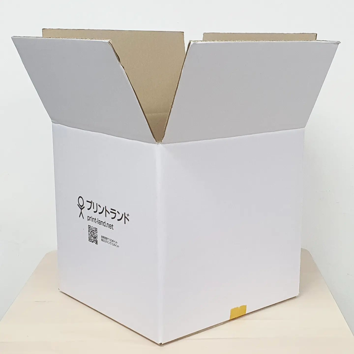 ダンボール箱オーダーメイドの制作事例-ブランド箱